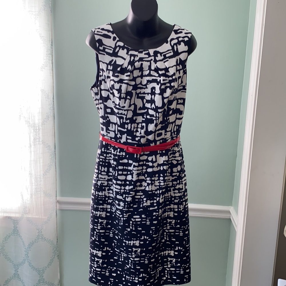 Connected Apparel sleeveless dress Size 12